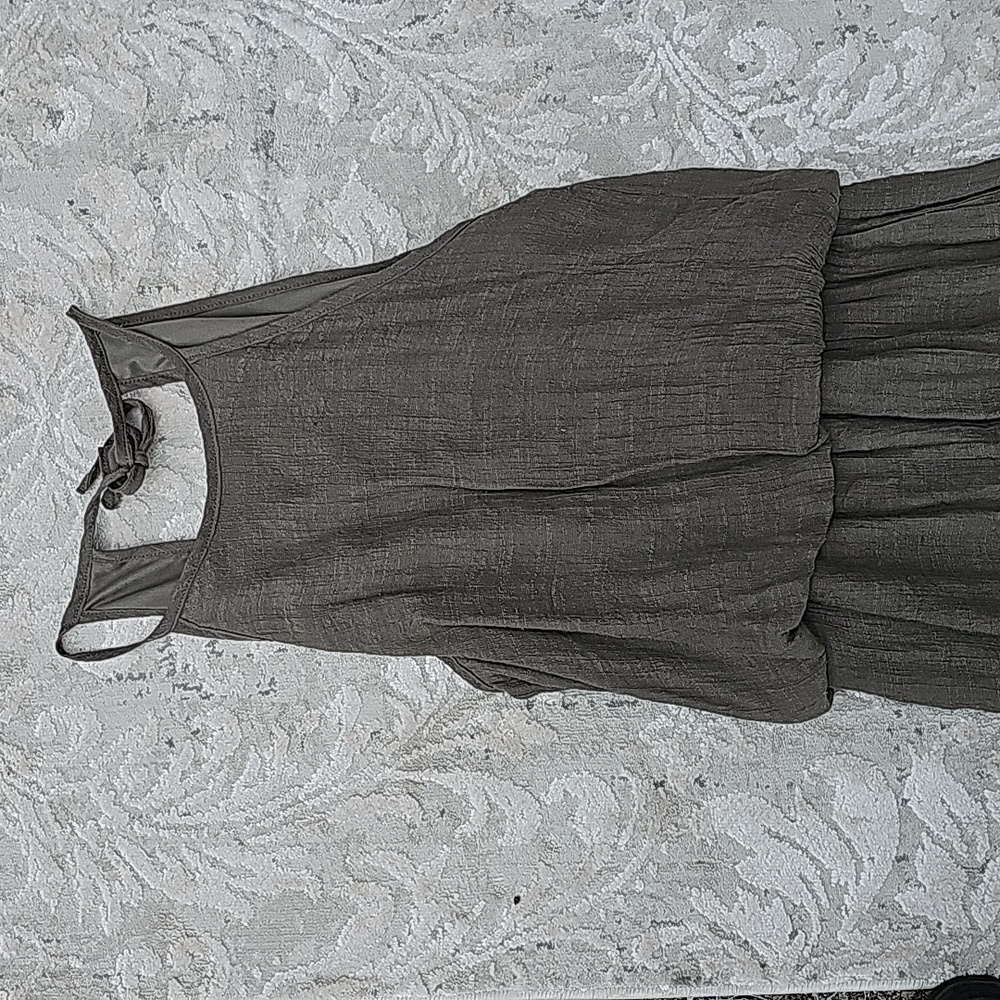 Frilly romper with POCKETS!